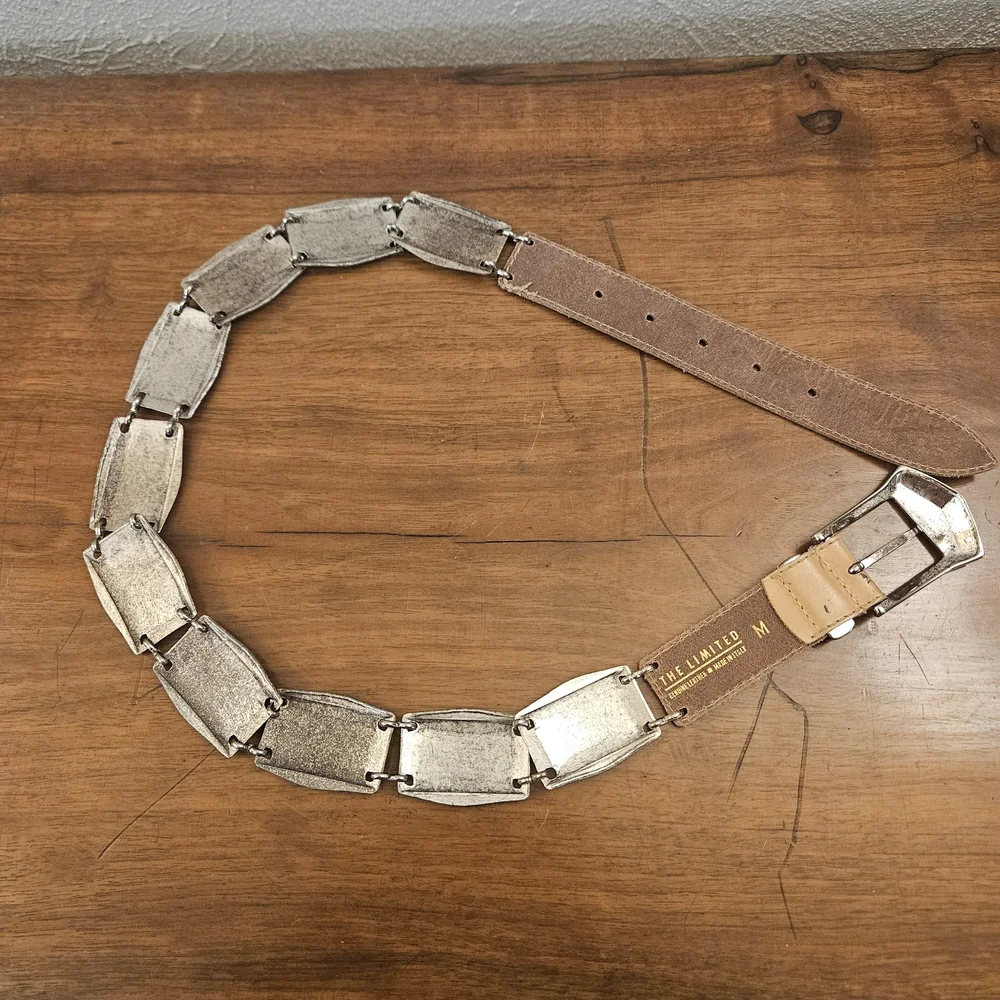 Vintage The Limited Tan Genuine‎ Italian Leather Silvertone Concho Belt Size M